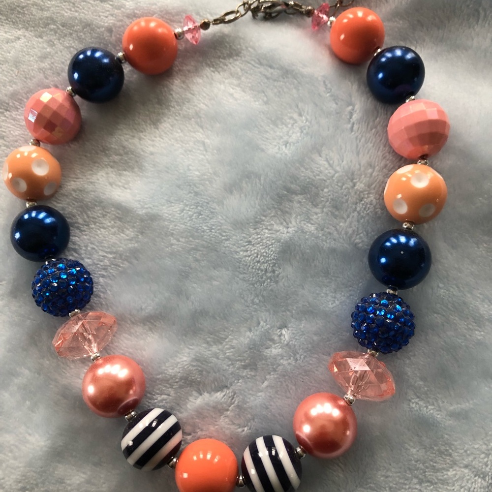 Colorful fashion necklace